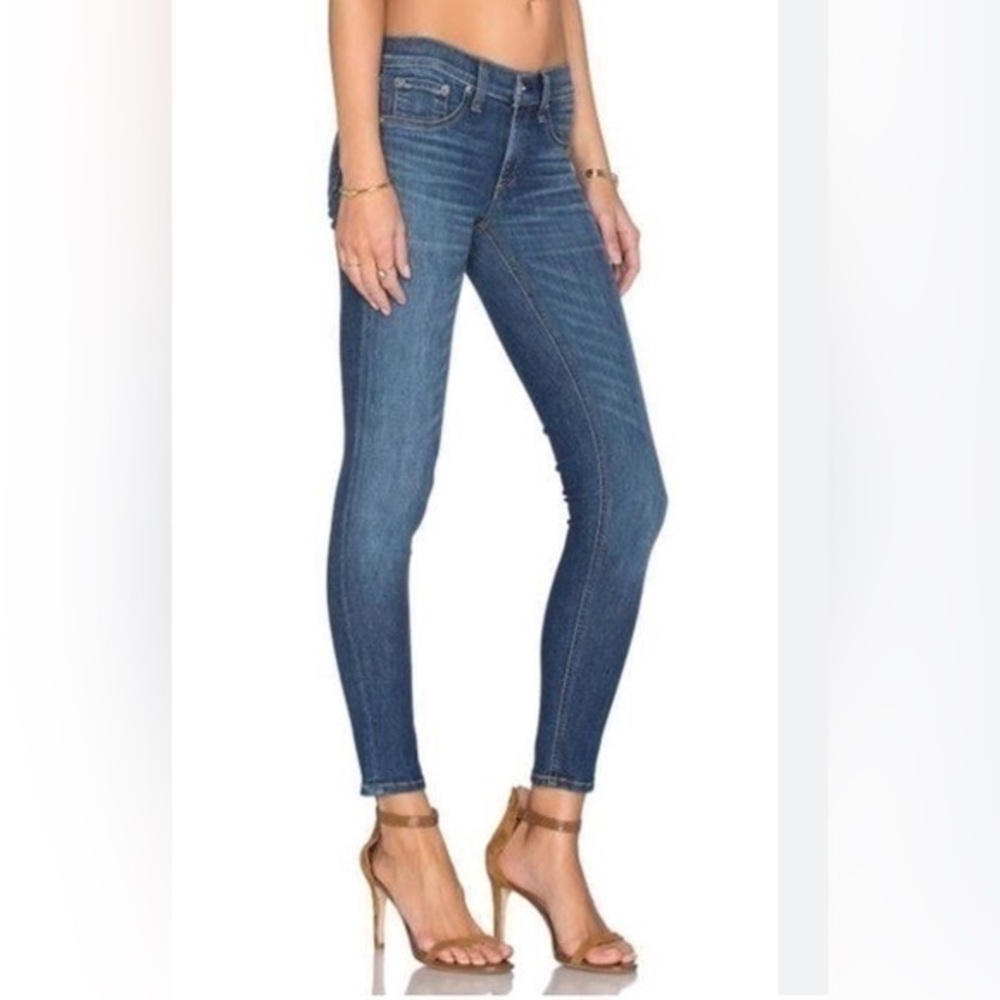 Ann Taylor Loft Medium wash no holes skinny stretch ankle Jeans size 0 size 25